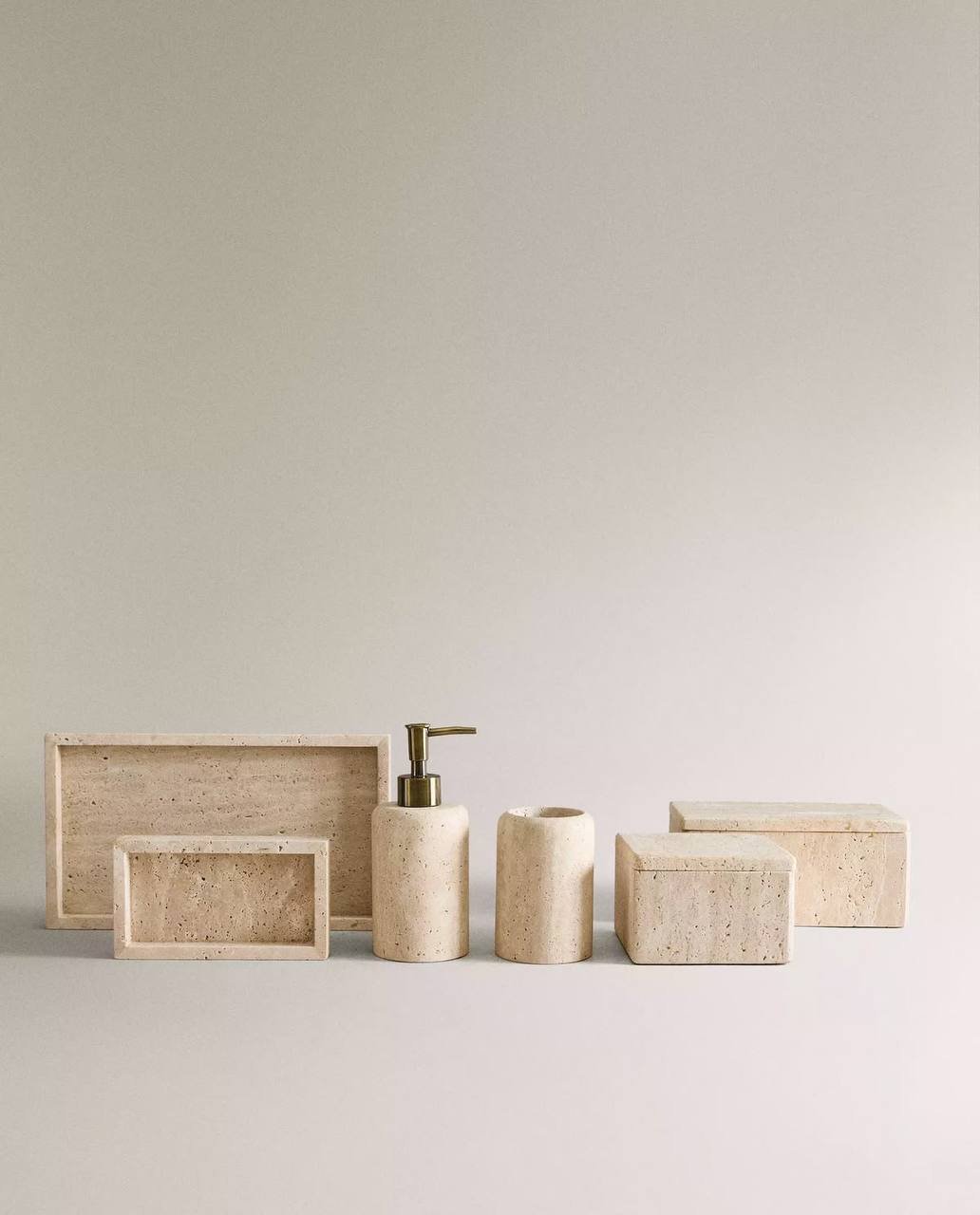Accessoires de salle de bain en marbre